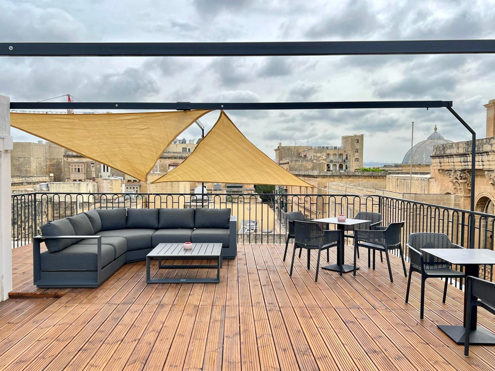 Florette Suite 1Br With Stunning Lounge Terrace By Arcobnb إيل فورجانا المظهر الخارجي الصورة